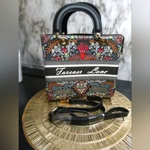 Classic Fashion Forever Love Cross Body Bag with Black Straps